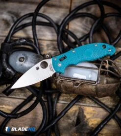 Spyderco Manix 2 Lightweight Ball Lock Knife Blue FRCP (3.4" Satin SPY27) -Spyderco Sales Spyderco Manix 2 Lightweight Ball Lock Knife Blue FRCP Satin SPY27 BHQ 106182 kp lights web