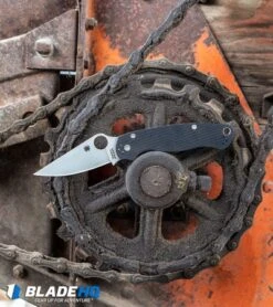 Spyderco Paramilitary 2 Compression Lock Knife G-10 (3.4" Black) C81GPBK2 14 Spyderco Paramilitary 2 Compression Lock Knife G-10 (3.4" Black) C81GPBK2 -Spyderco Sales Spyderco Paramilitary 2 Knife G 10 Satin S30V C81GP2 BHQ 7920 kp lifestyle web 11